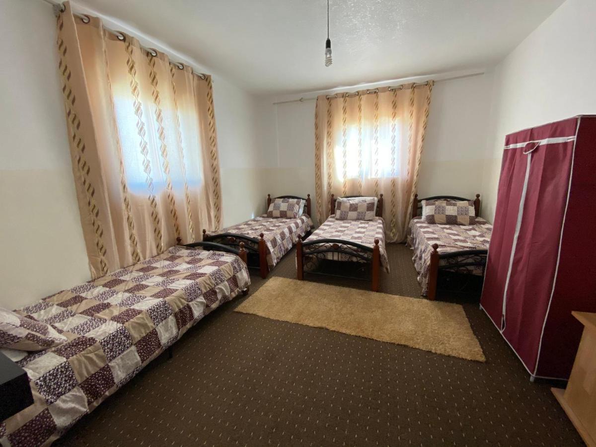 Petra Family House Bed & Breakfast Bagian luar foto