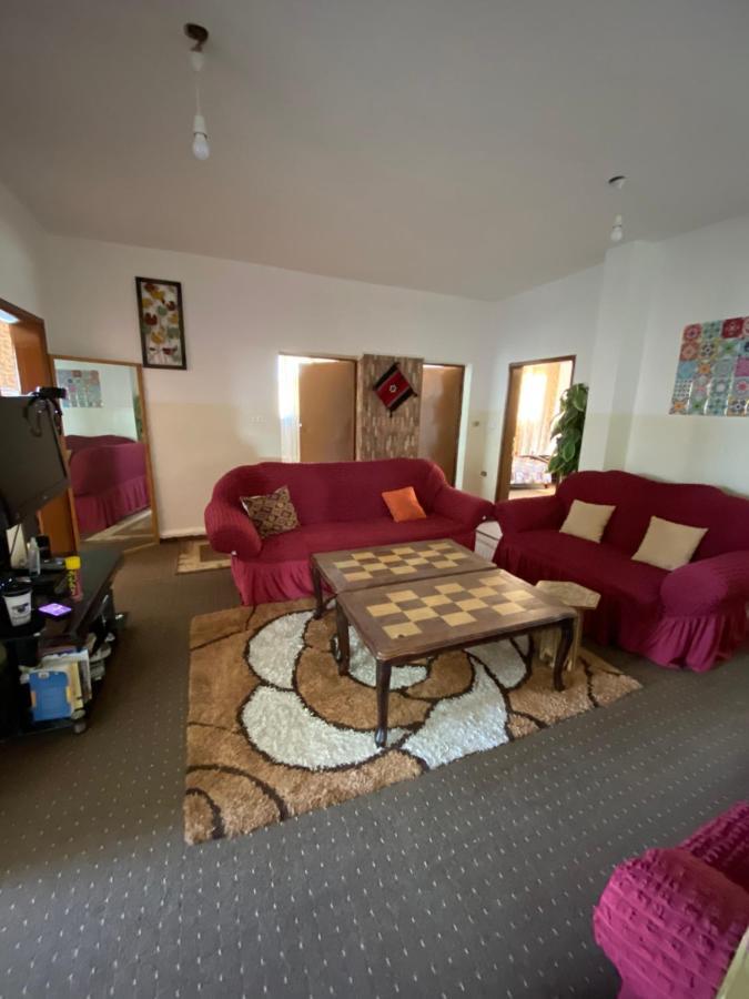 Petra Family House Bed & Breakfast Bagian luar foto