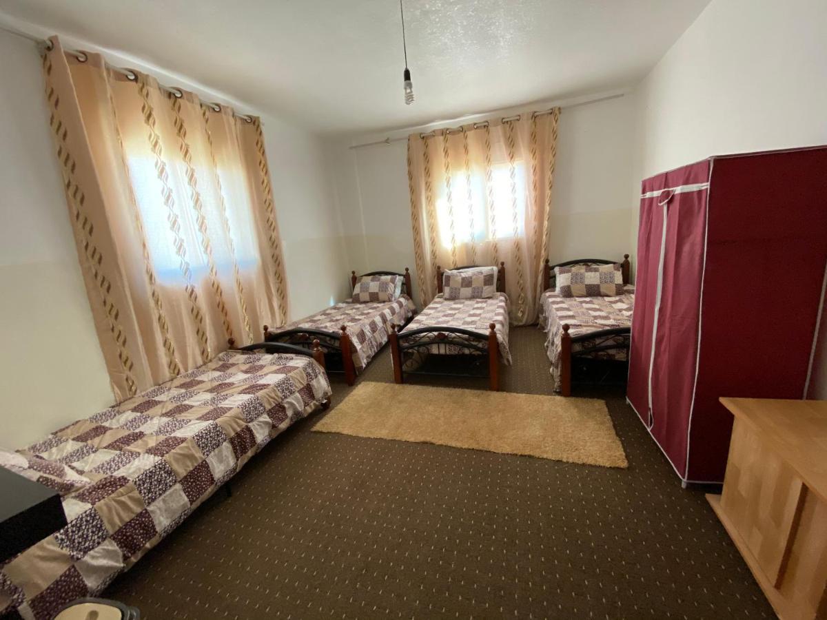 Petra Family House Bed & Breakfast Bagian luar foto